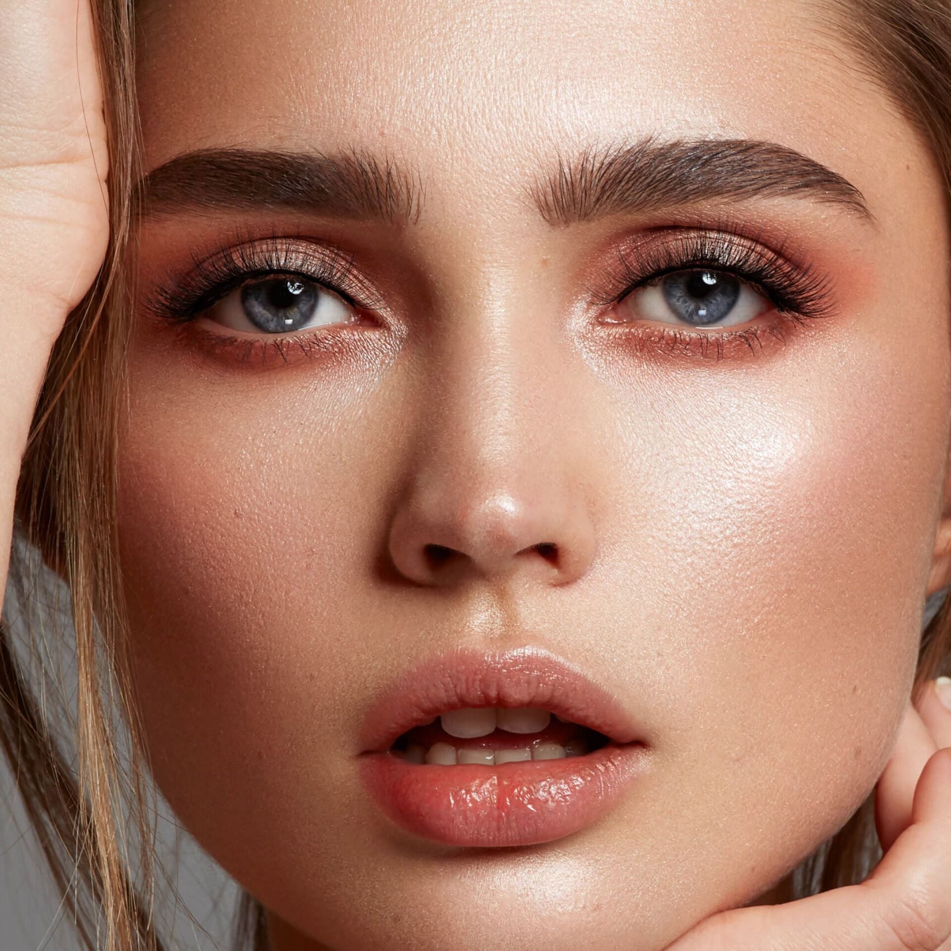 Kiss Manyetik Takma Kirpik Uzun Extra Yoğun – Yapıştırıcısız Komple Kirpik